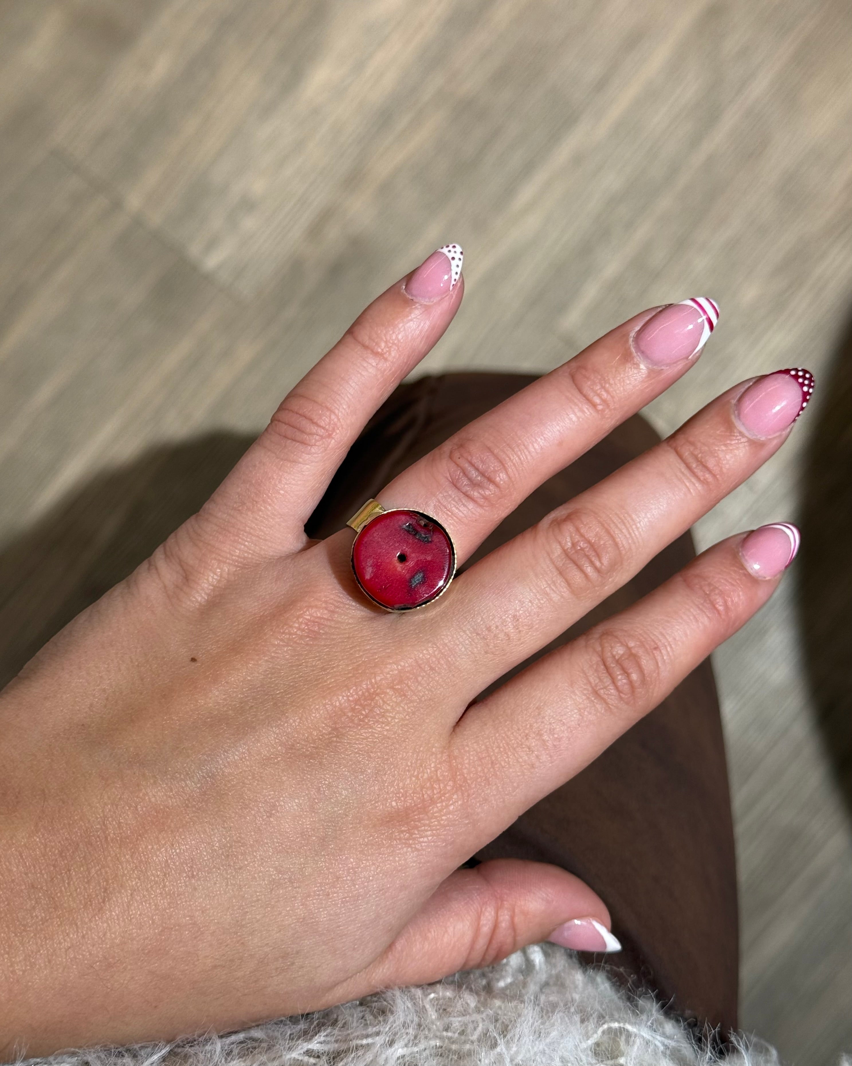 Anillo Coral redondo