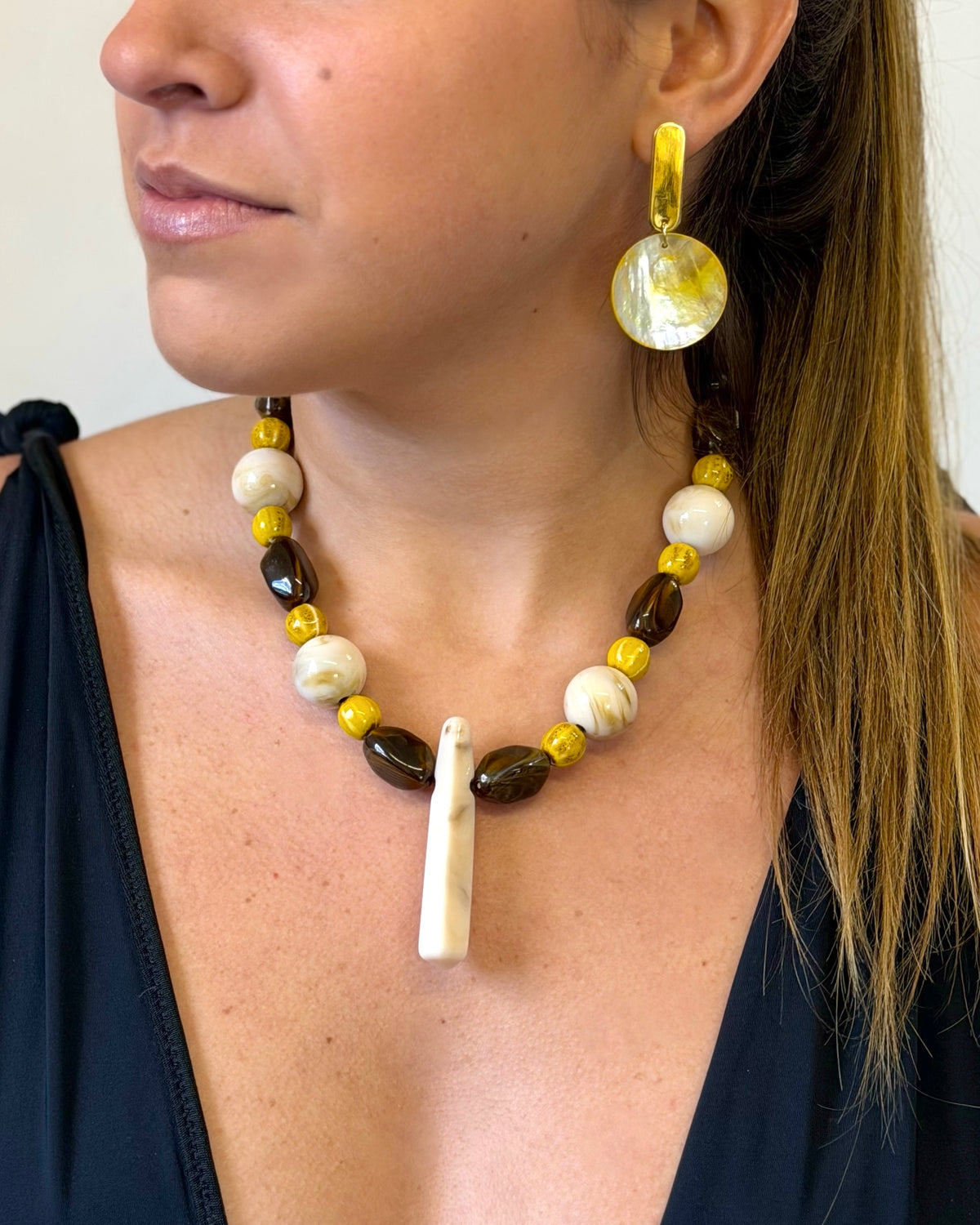 Collar Crudo