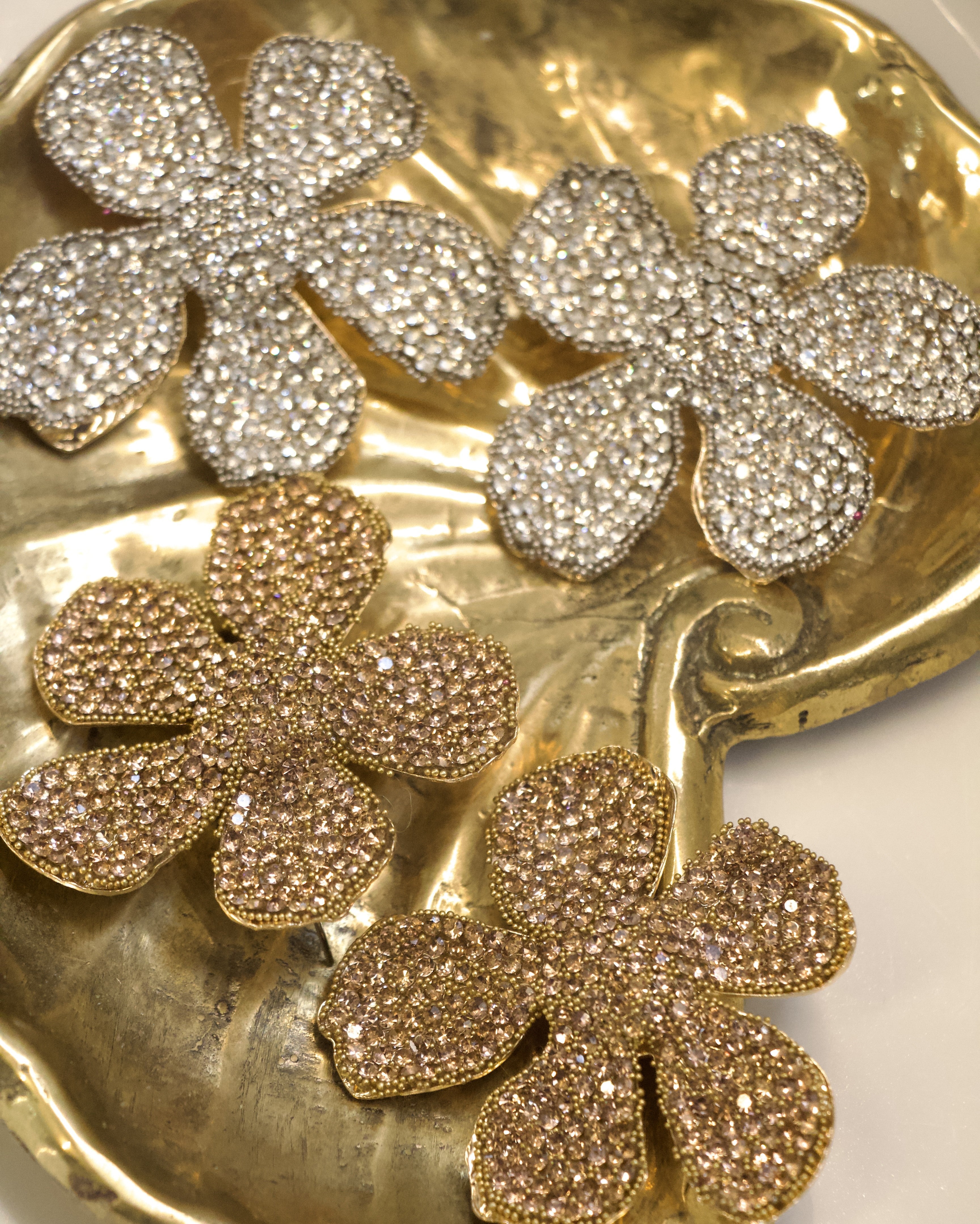Caravanas flor strass plateado